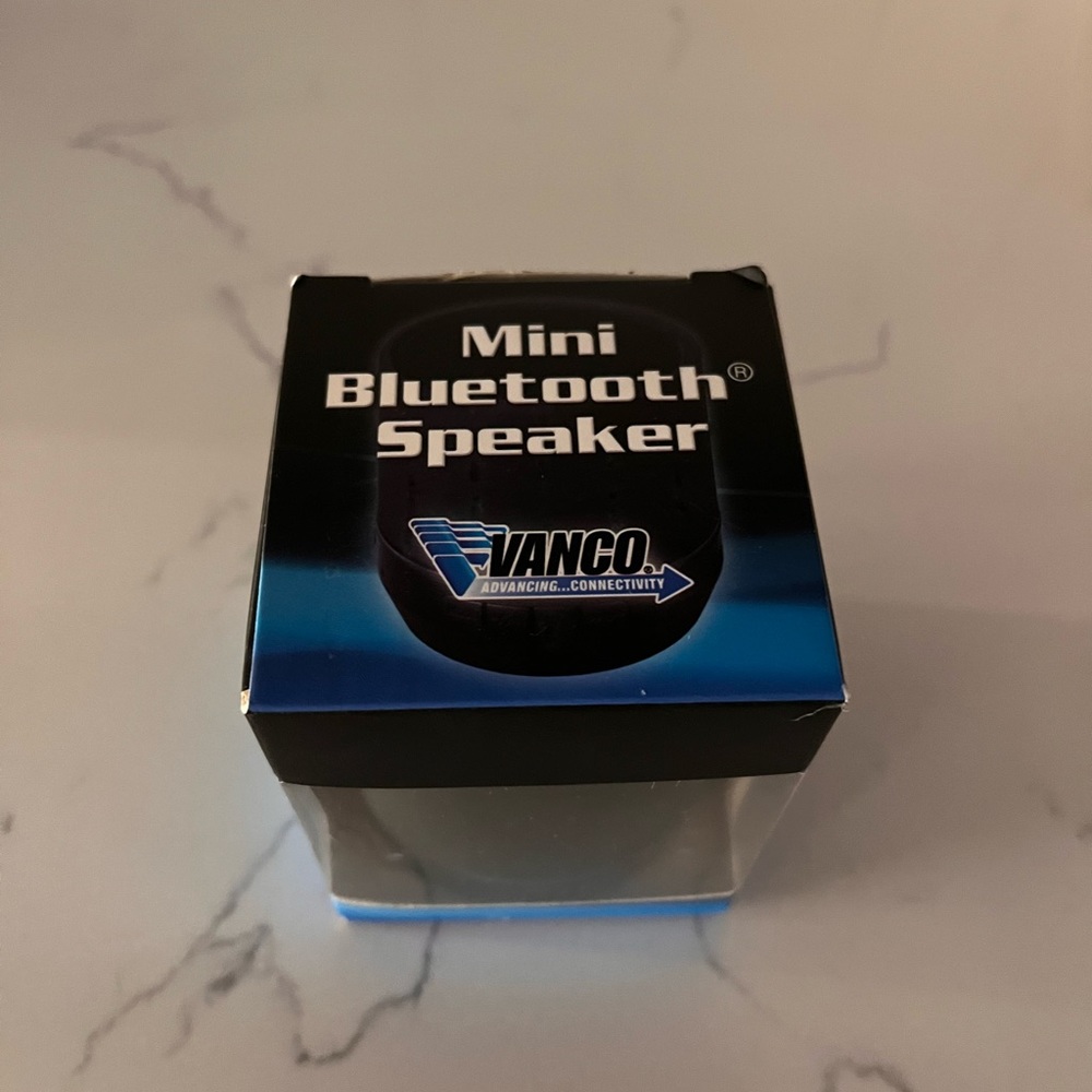 Vancouver mini Bluetooth speaker (brand new)
